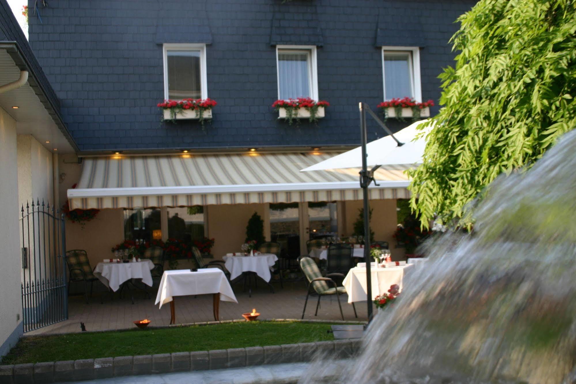 Roannay - Francorchamps Hotel Kültér fotó